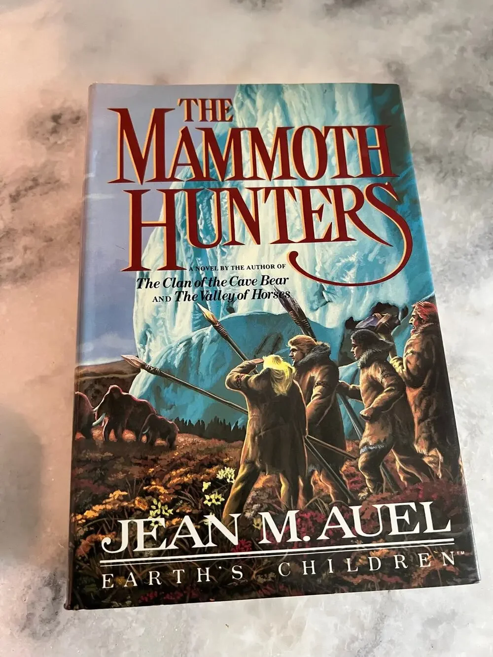 The Mammoth Hunters Jean M Auel HC DJ Signed 1985 Crown Earth’s Children Book